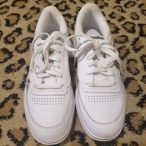 Reebok Women's White Leather Athletic Shoes 7.5m